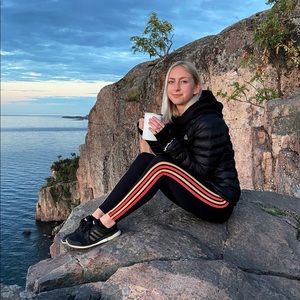 Meet your Posher, Nicole